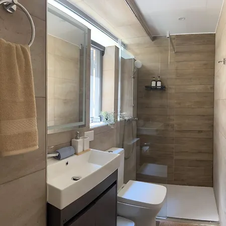 Salus 2 Bedroom Apartment * Victoria